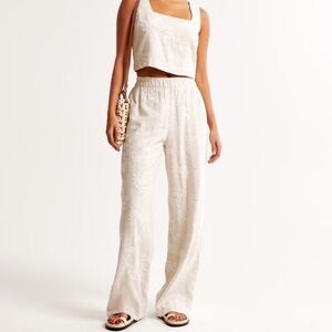 Abercrombie: Linen-Blend Pull-On Pant (TAN FLORAL)